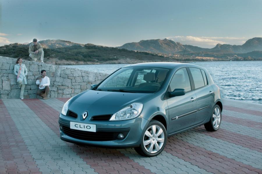  Renault Clio 2006 года  (фото 57 из 97)